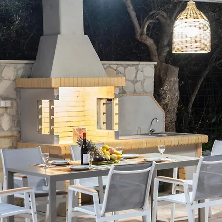 Etesians Villa, An Essence Of Timeless Beauty, By Thinkvilla Episkopi (Rethymno)